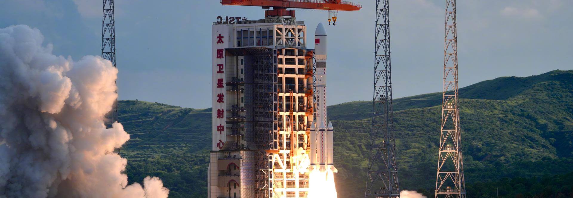 Blue Origin's New Glenn Gantry Damaged; SpaceX Wins $4.16B Space Force Contract | KeepTrack Space Brief
