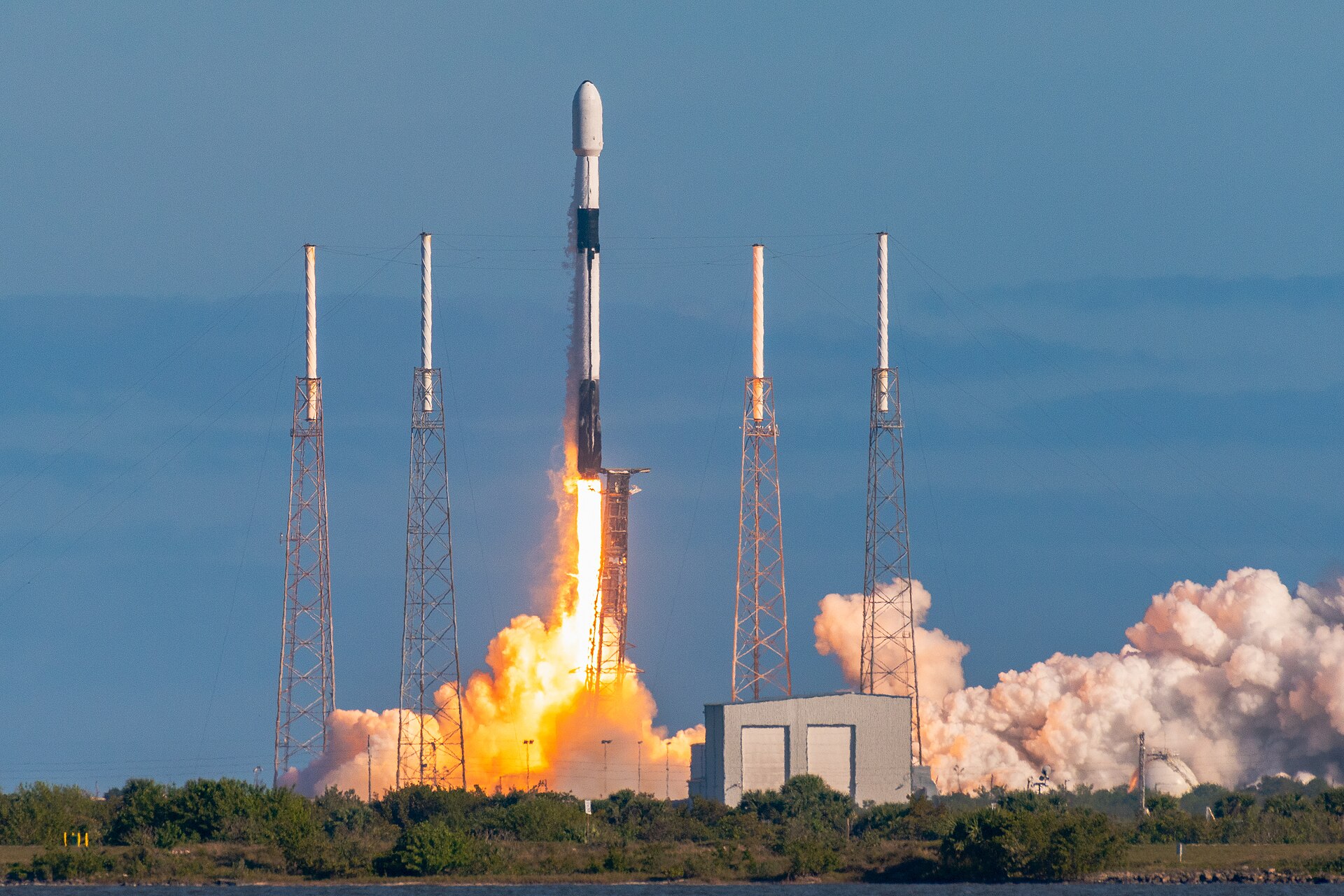 Vigoride 5 and the Space Tug That Had to Work